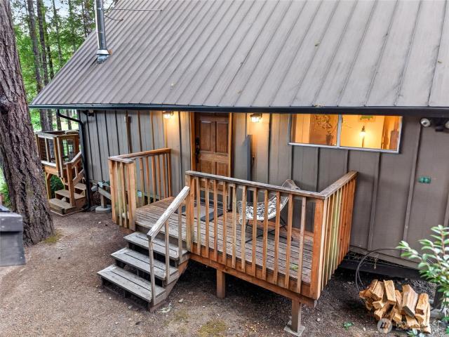 270 E Emerald Lake Dr