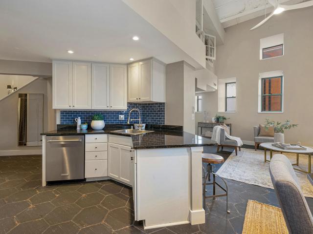 270 E Highland Ave, Unit 437