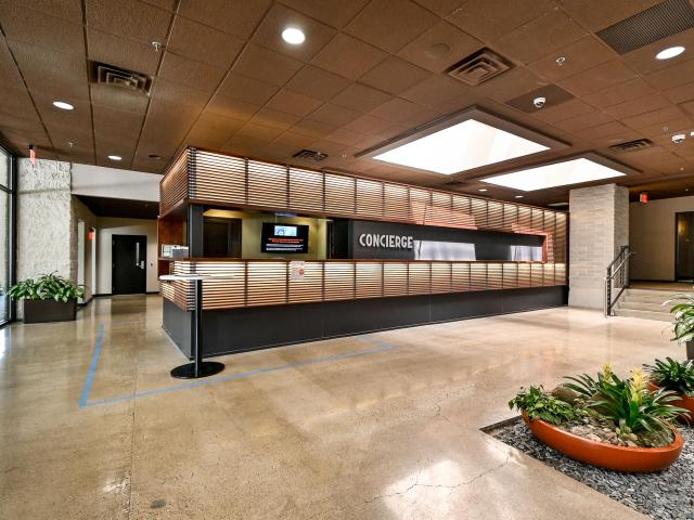 270 E Highland Ave, Unit 812