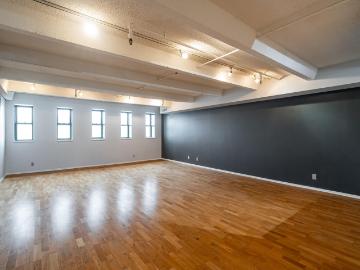 270 E Highland Ave, Unit 916