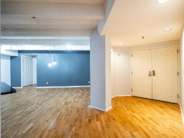 270 E Highland Ave, Unit 916, Milwaukee, WI 53202 | MLS #1952