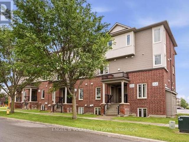 270 Espin Heights, Ottawa, ON, K2J 0Y8 townhouse for sale | Listing ID X13685 | Royal LePage