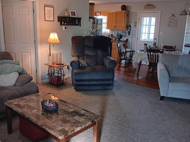 270 Hollow View Drive SE