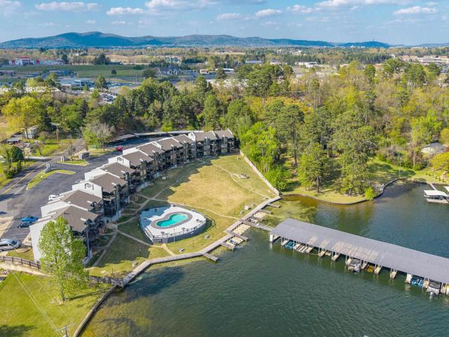 270 Lake Hamilton # E 10
