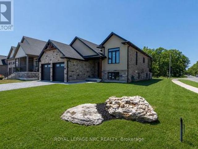 270 Lancaster Drive, Port Colborne Sugarloaf, ON, L2V 5P3 house for sale | Listing ID X13604 | Royal LePage