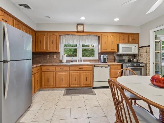 270 Midwood Rd