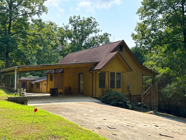 270 Summer Ln