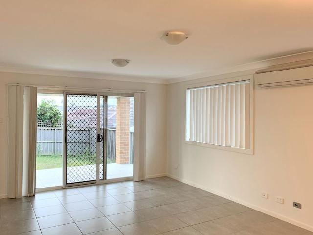 2/70 Redgum Circuit, Aberglasslyn NSW 2320