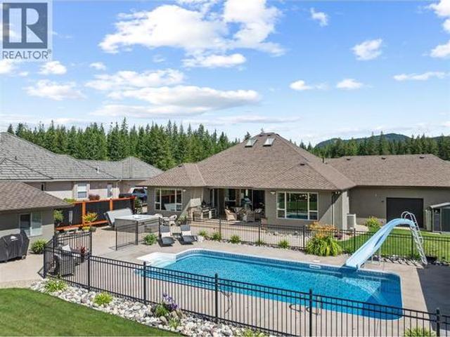 2714 Golf Course Drive, Blind Bay, BC, V0E 1H2 house for sale | Listing ID 10390 | Royal LePage
