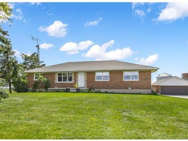 27156 St Clair Road, Wallaceburg, ON, N8A 4L3 house for sale | Listing ID 26021 | Royal LePage