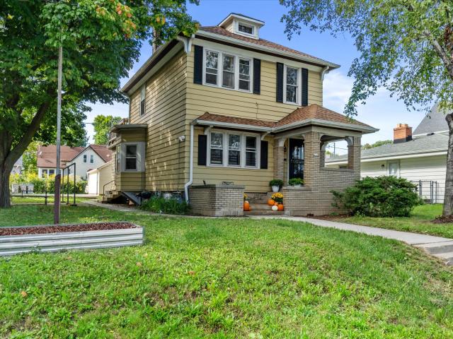 2715 N Humboldt Blvd