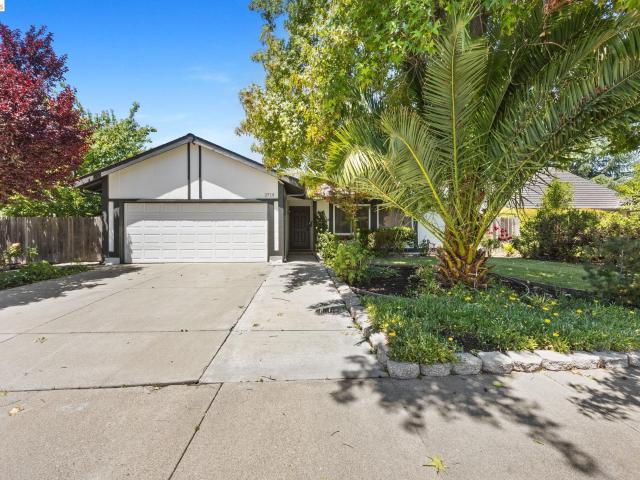 2715 Lyon Cir