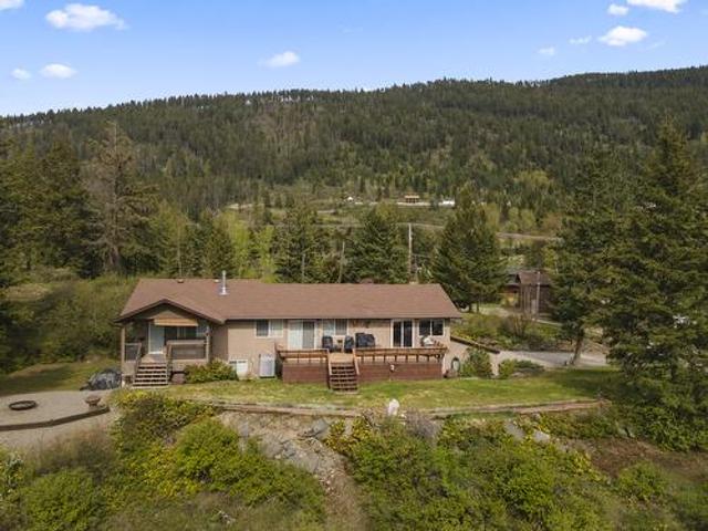 2715 3A Highway, Wynndel, BC, V0B 1G8 house for sale | Listing ID 10374 | Royal LePage