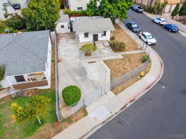 2716 Columbine St