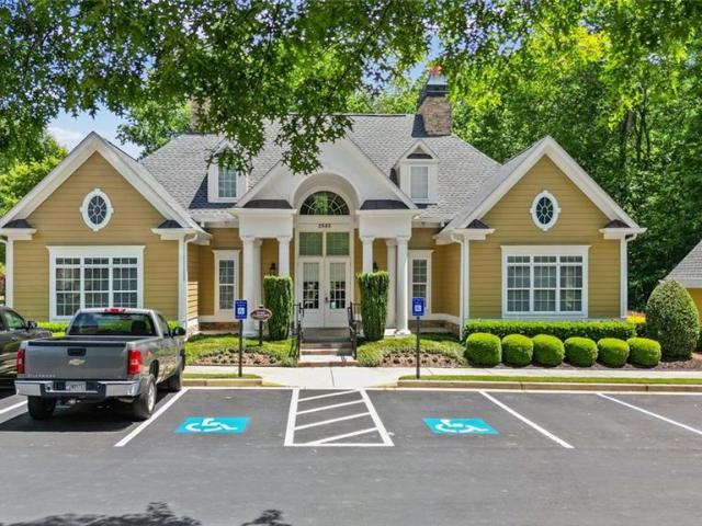 2716 Grapevine Circle