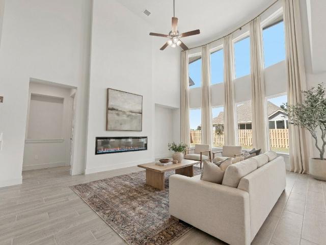 2716 Tamarack Lodge Drive