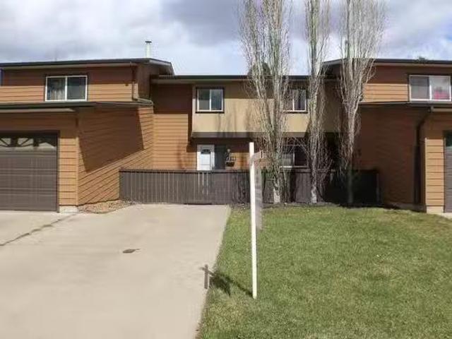 2716 136 Avenue, Edmonton, AB, T5A 4B2 townhouse for sale L.