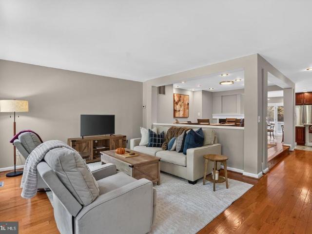 2718 Pembsly Drive