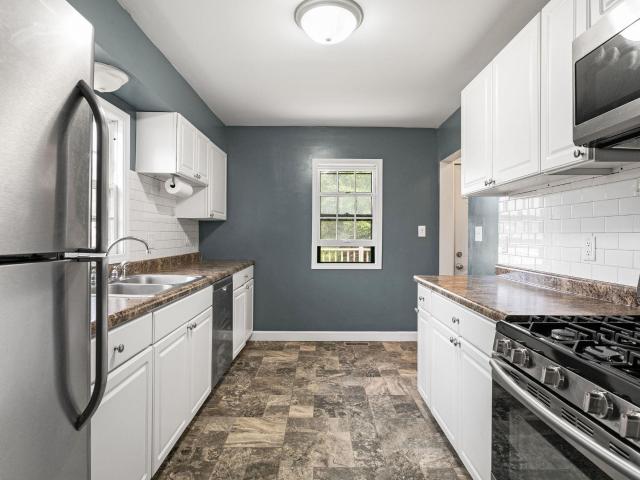 2718 S Locust Road