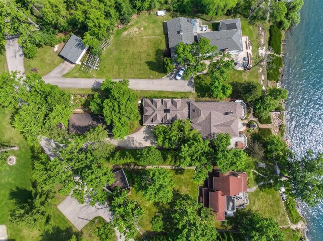 2718 Willow Point Dr