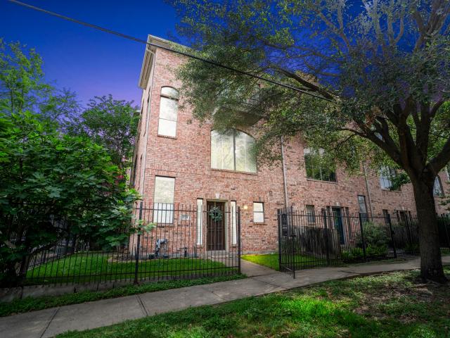 2719 La Branch Street