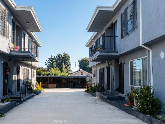 2710 Queen St, Los Angeles, CA 90039 | MLS #PW26074