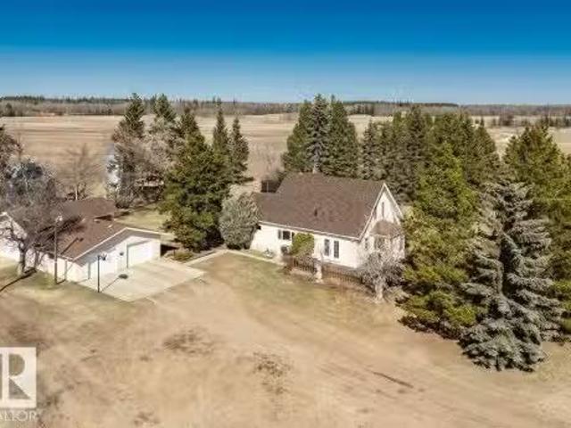 27110 Twp Rd 513, Rural Parkland County, AB, T7Y 1H1 house f.