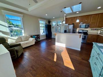 2711 Mar Vista Drive