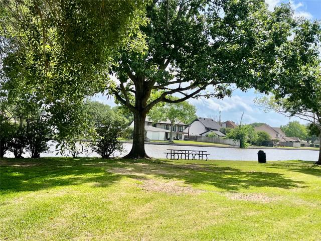 2711 Grants Lake Boulevard 51