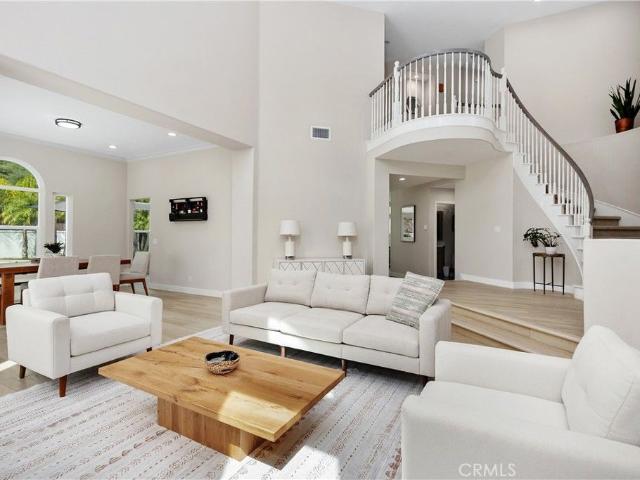 27121 Woodbluff Drive, Laguna Hills, US, CA