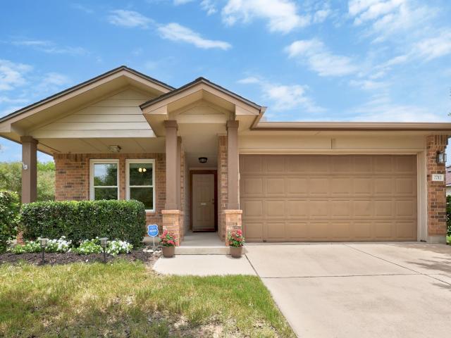 2712 Bluffstone Dr