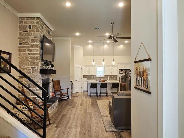 2712 Eden Hills Lane