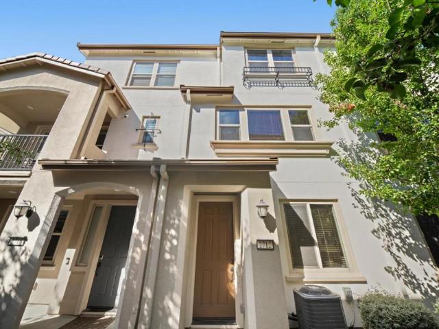2712 Ferrara Circle