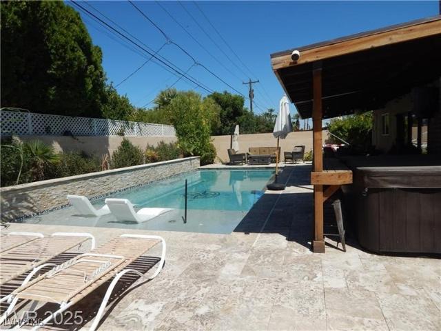2712 W Oakey Blvd, Las Vegas, NV 89102 | MLS #2750