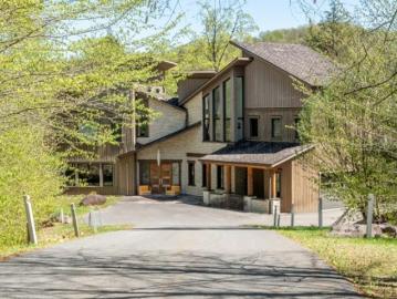 271 Ch. Des Castors, Mont Tremblant, QC, J8E 1R4 Luxury House for sale | Listing ID 24949 | Royal LePage Carriage Trade Luxury Properties