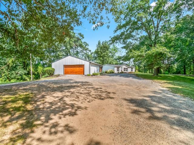 271 E Autumn Ln