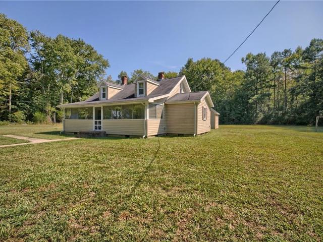 271 Kingston LN