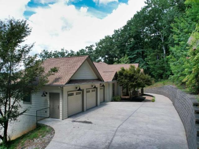 271 Highlands Drive