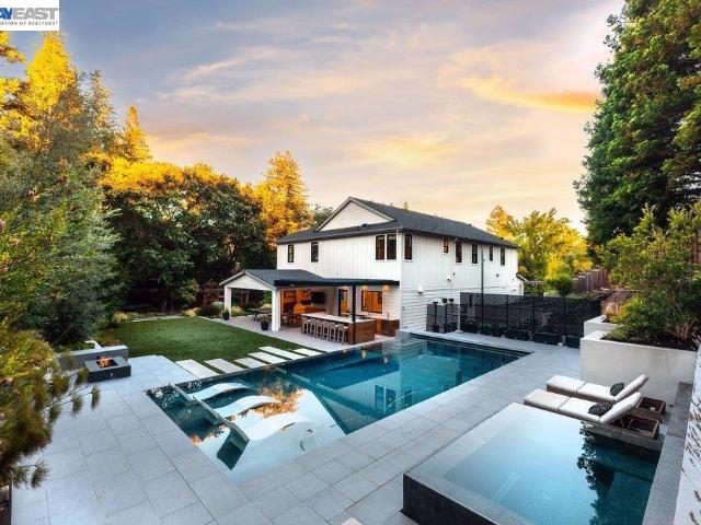 271 Livorna Heights Road
