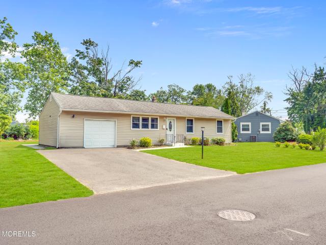 271 Sky Manor Boulevard