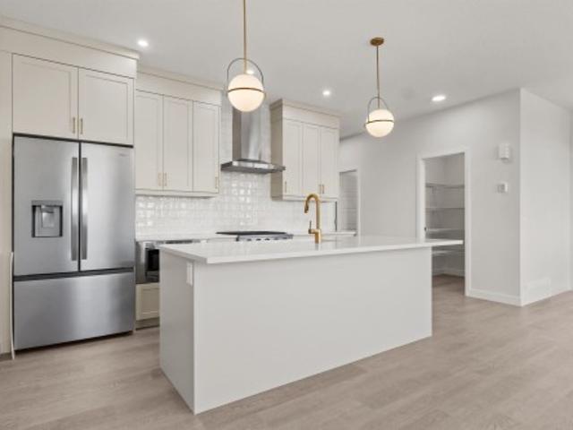 271 Paterson Link Sw, Edmonton, AB, T6W 5V2 house for sale | Listing ID E4509 | Royal LePage