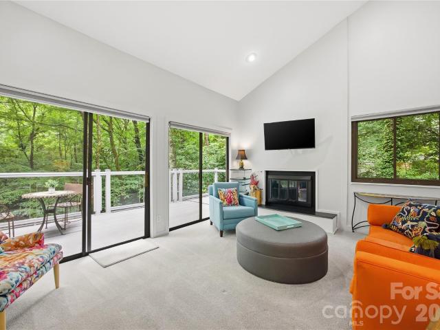2724 Huntingtowne Farms Lane
