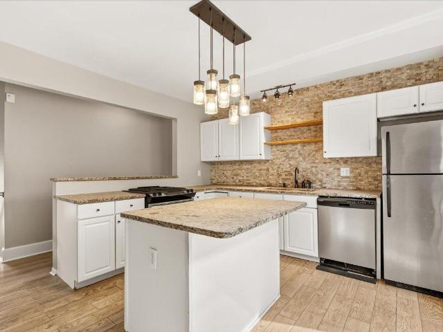 2725 Dupont Avenue S
