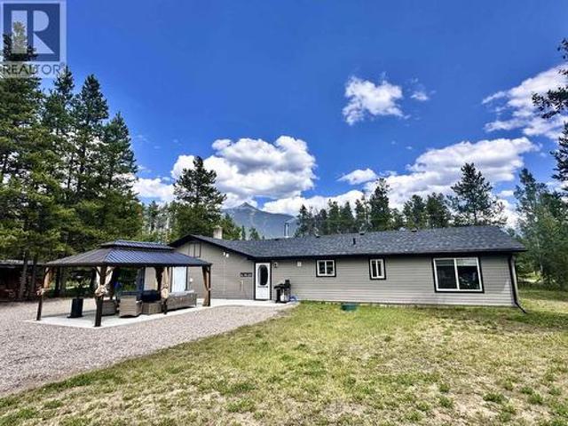 2725 Tamarack Road, Valemount, BC, V0E 2Z0 house for sale | Listing ID R3148 | Royal LePage