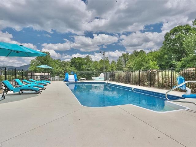 2726 Cedar Forest Road