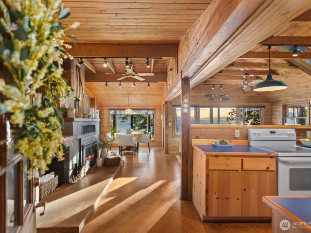 2726 Sea Garden Lane