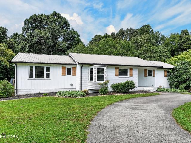 2727 Old Salem Drive