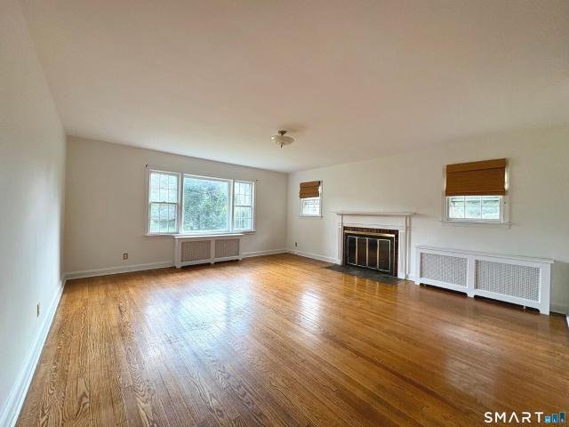 2727 Boston Post Road, Darien, US, CT