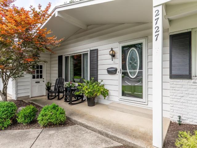 2727 Roscommon Drive