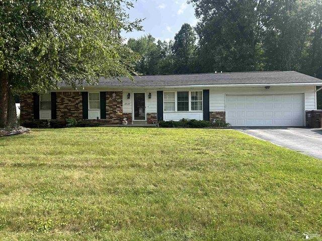 2727 Thunderbird Trl, Lambertville, MI 48144